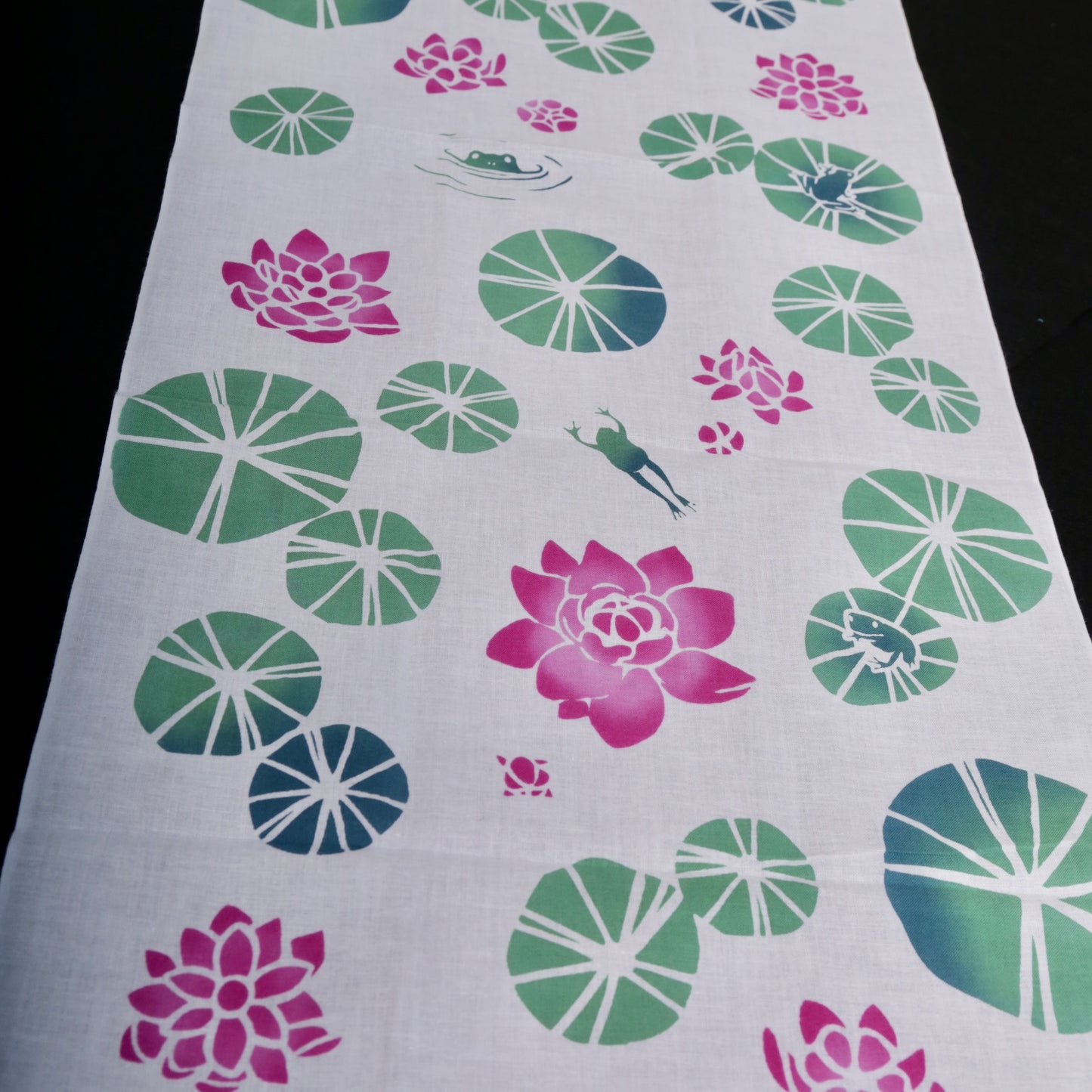 睡蓮の池(カエルのあそび場)