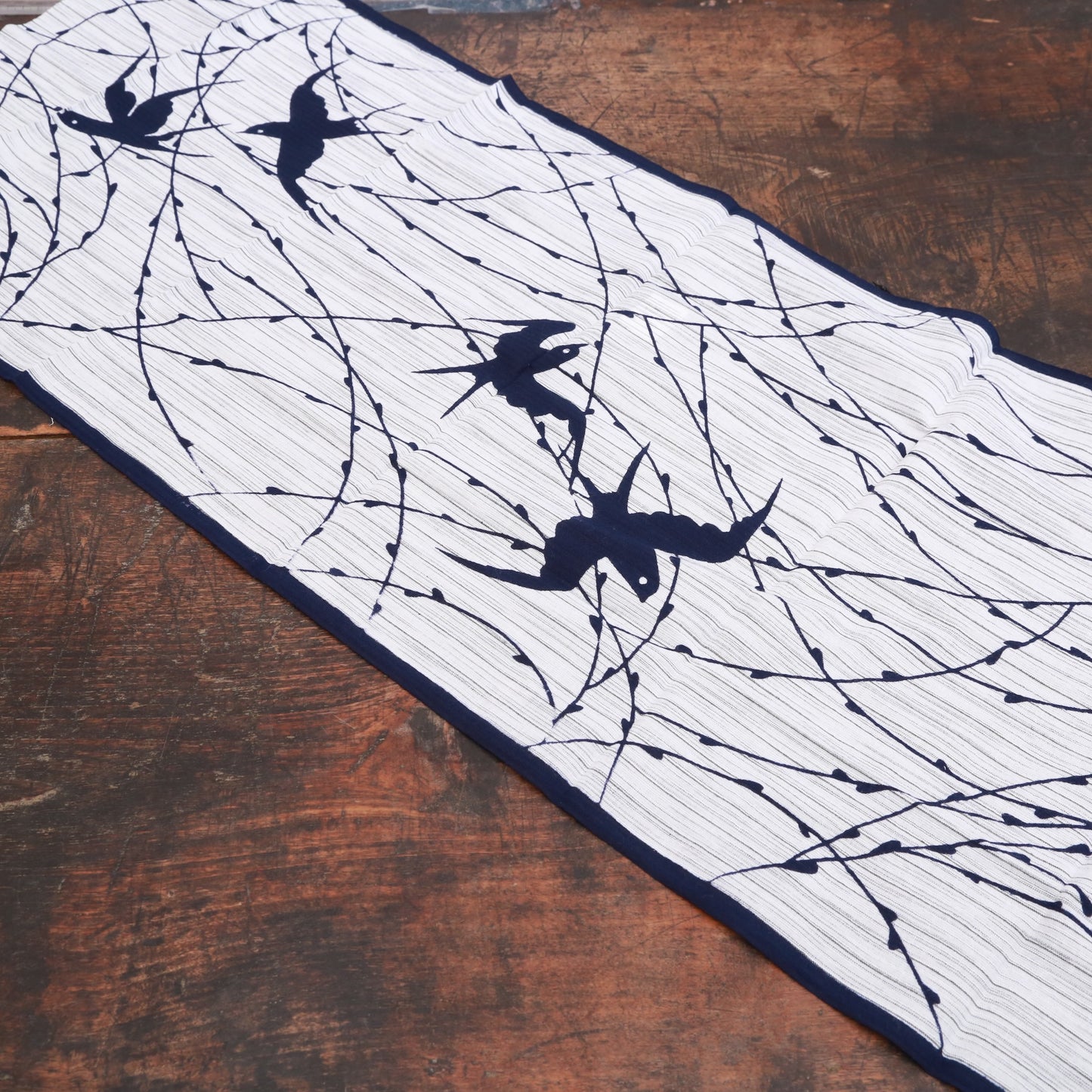 [Tradition] Willow and swallow (Awa shijiraori)★Indigo dyeing
