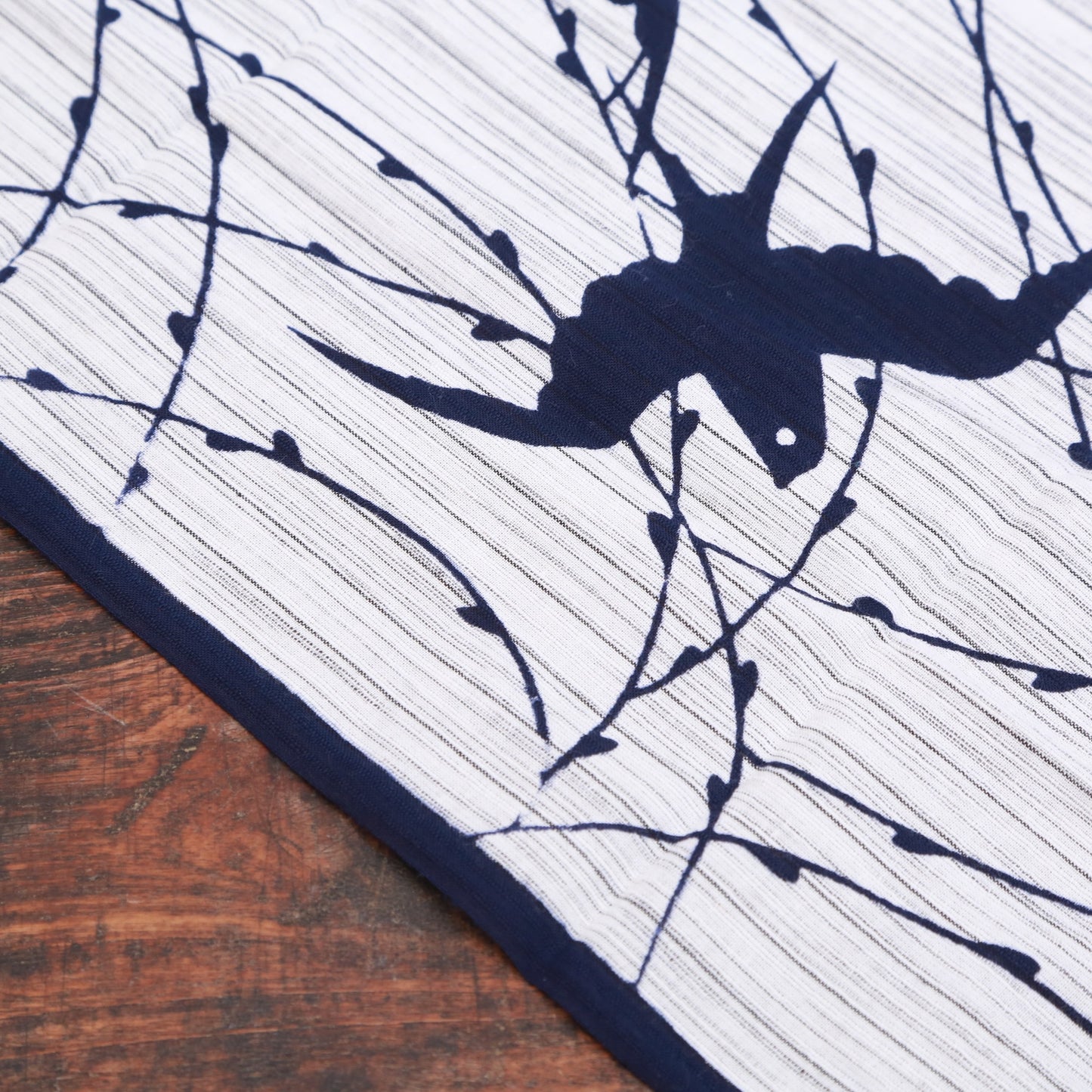 [Tradition] Willow and swallow (Awa shijiraori)★Indigo dyeing