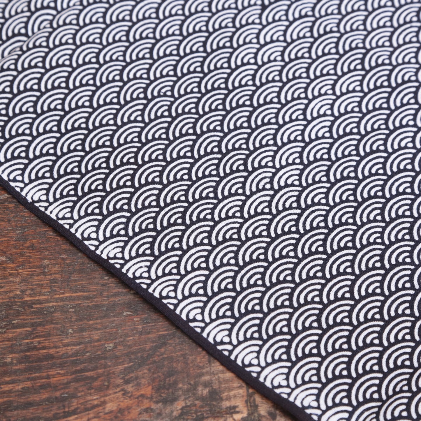 [Black Line] Seigaiha (Black) (Limited quantity)