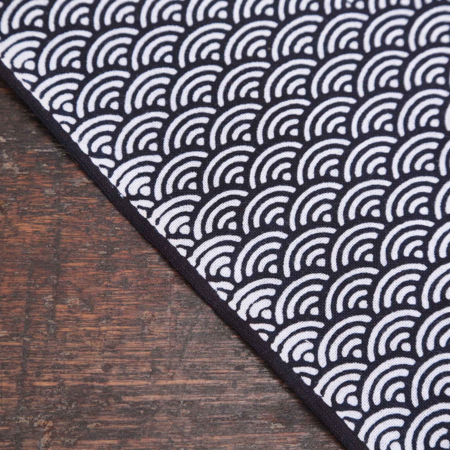 [Black Line] Seigaiha (Black) (Limited quantity)