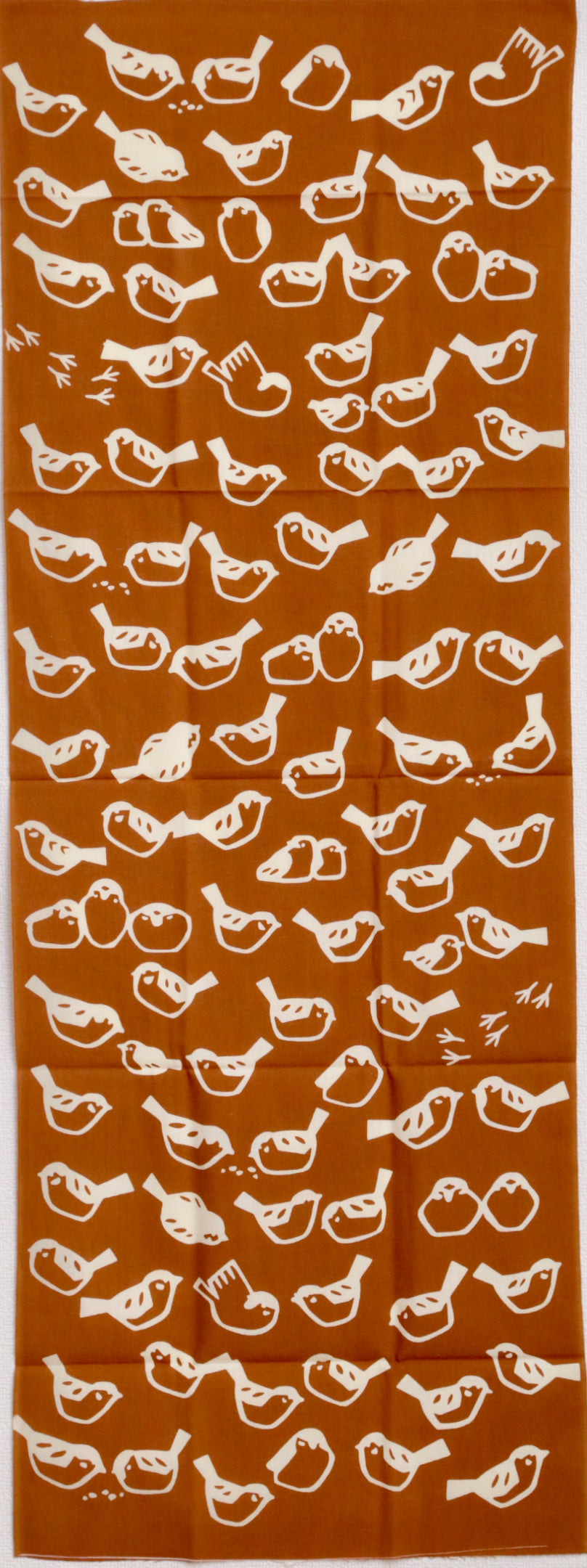 [Animal] Sparrow small pattern &lt;brown ground + kinari&gt;