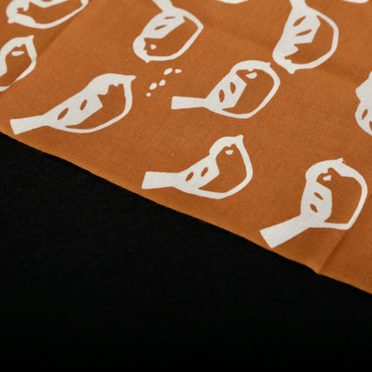 [Animal] Sparrow small pattern &lt;brown ground + kinari&gt;