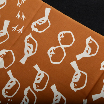 [Animal] Sparrow small pattern &lt;brown ground + kinari&gt;